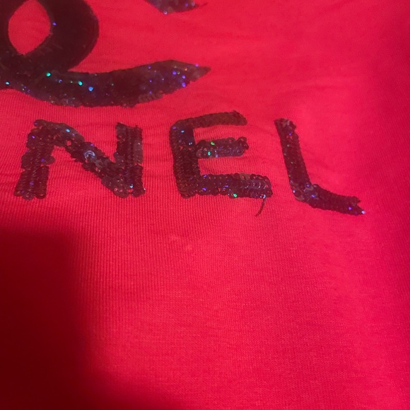 Children’s red girl sweater. - Picture 7 of 9